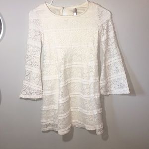 🔥White lace dress with a sweater🔥